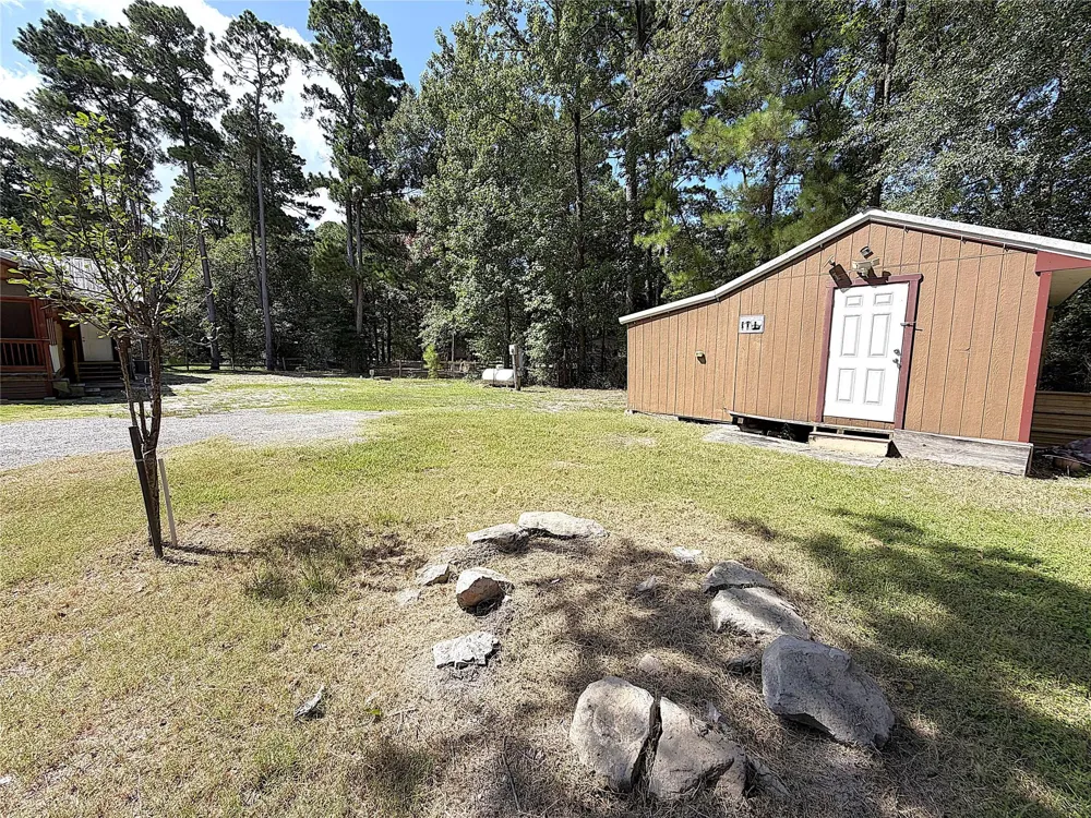 294 Canadian Drive Trinity, TX 75862
