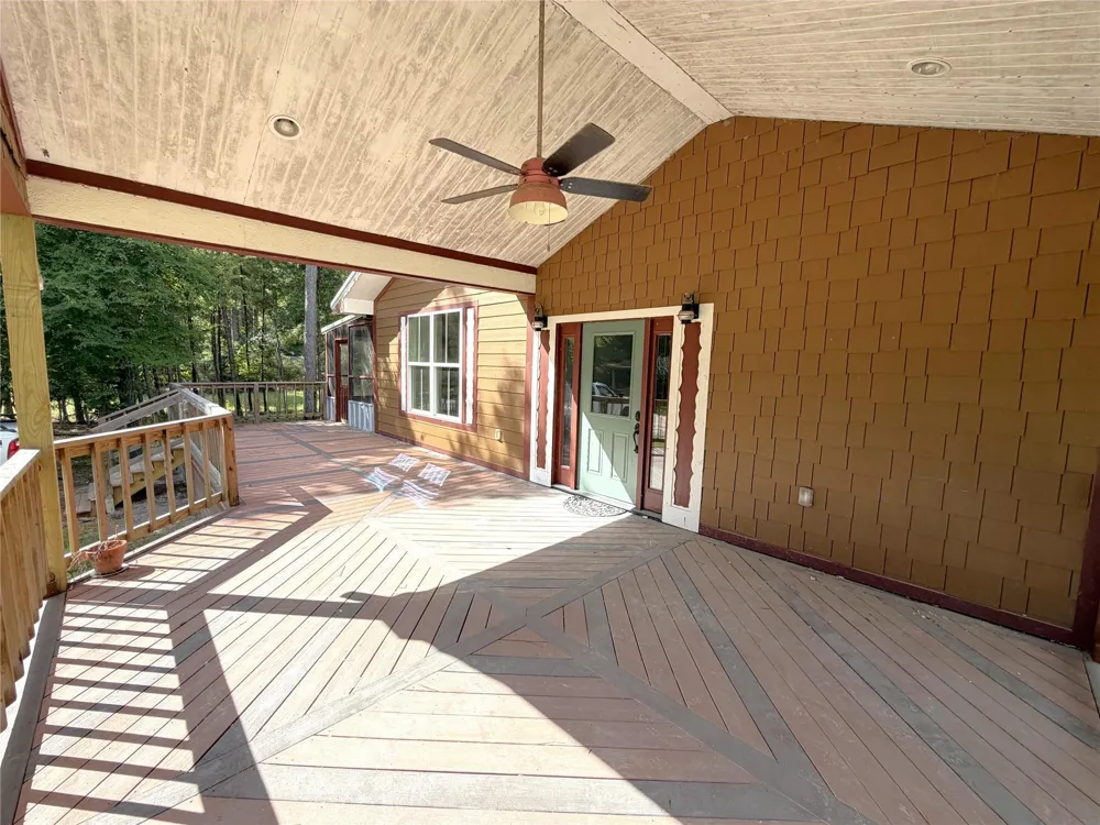 294 Canadian Drive Trinity, TX 75862