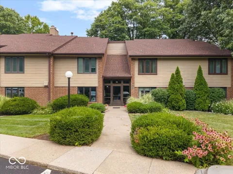 203 Bluffs Circle #D