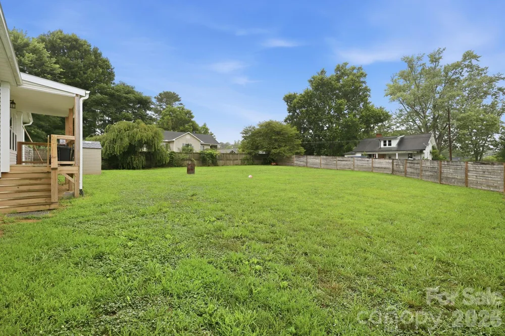 417 Glover Street Hendersonville, NC 28792