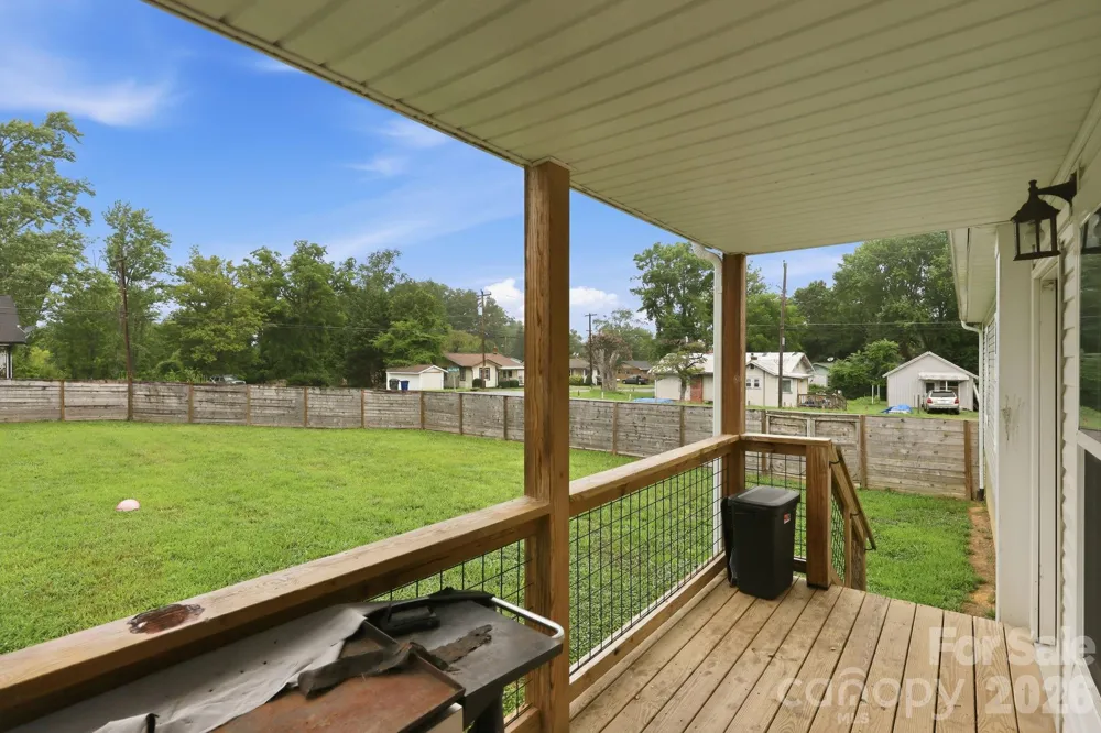 417 Glover Street Hendersonville, NC 28792
