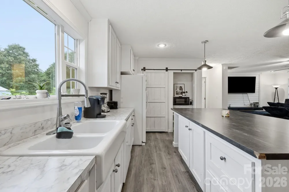 417 Glover Street Hendersonville, NC 28792