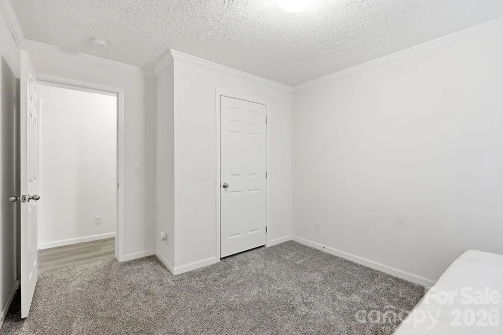 417 Glover Street Hendersonville, NC 28792