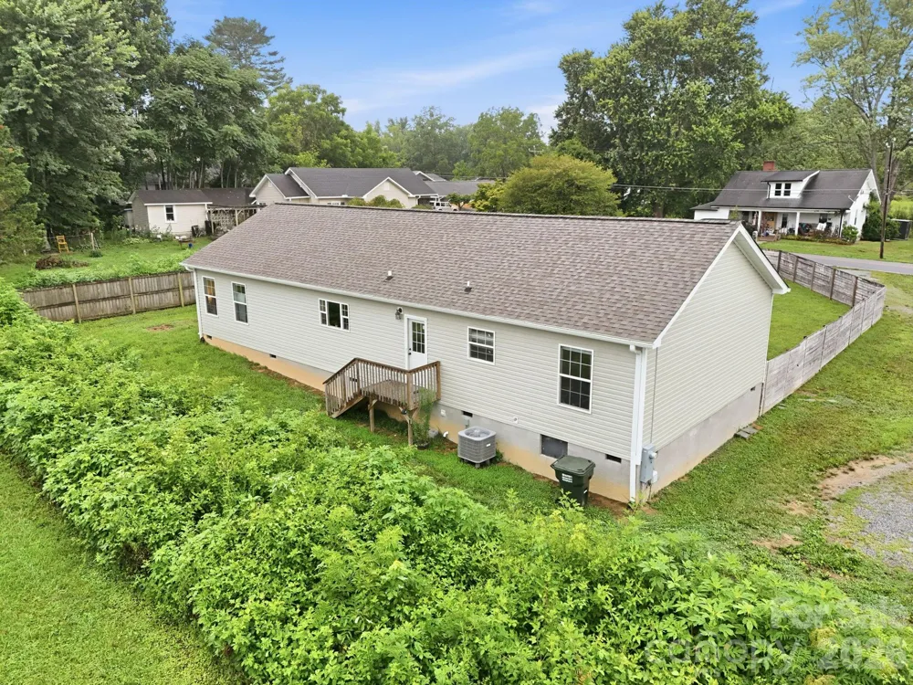 417 Glover Street Hendersonville, NC 28792