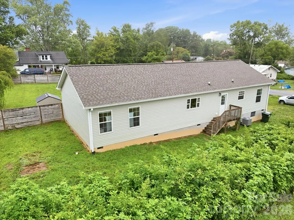 417 Glover Street Hendersonville, NC 28792