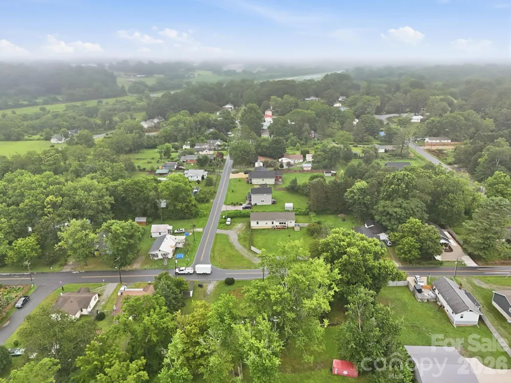 417 Glover Street Hendersonville, NC 28792