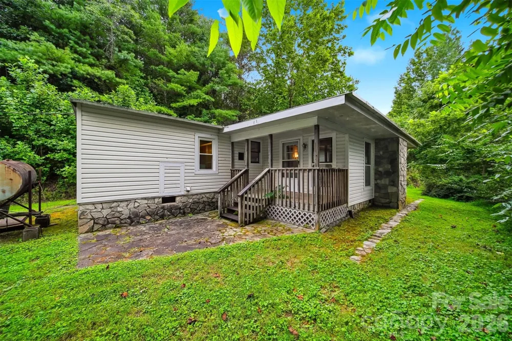 3131 Shallow Creek Road Lenoir, NC 28645