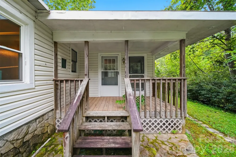 3131 Shallow Creek Road Lenoir, NC 28645