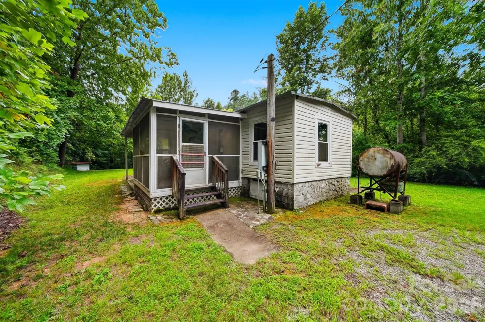 3131 Shallow Creek Road Lenoir, NC 28645