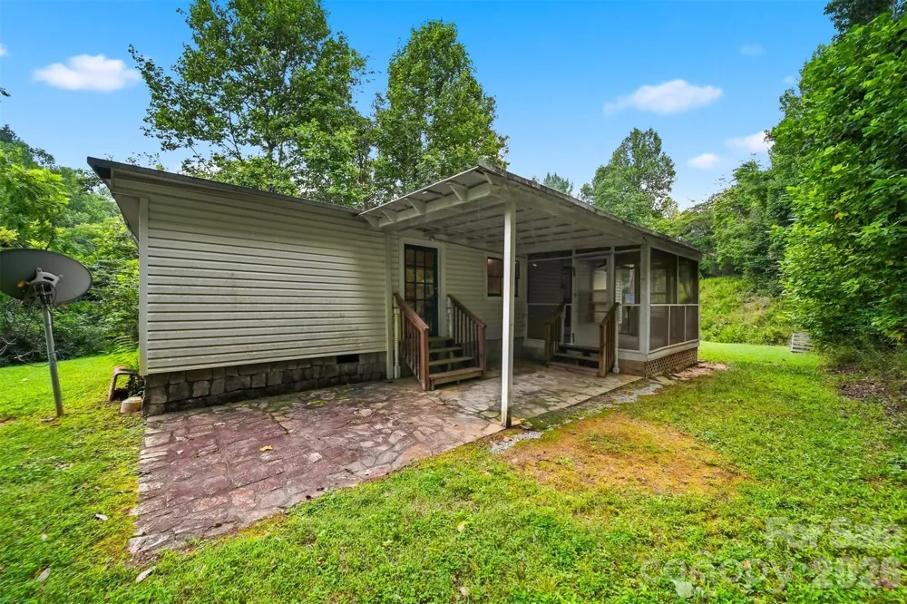 3131 Shallow Creek Road Lenoir, NC 28645