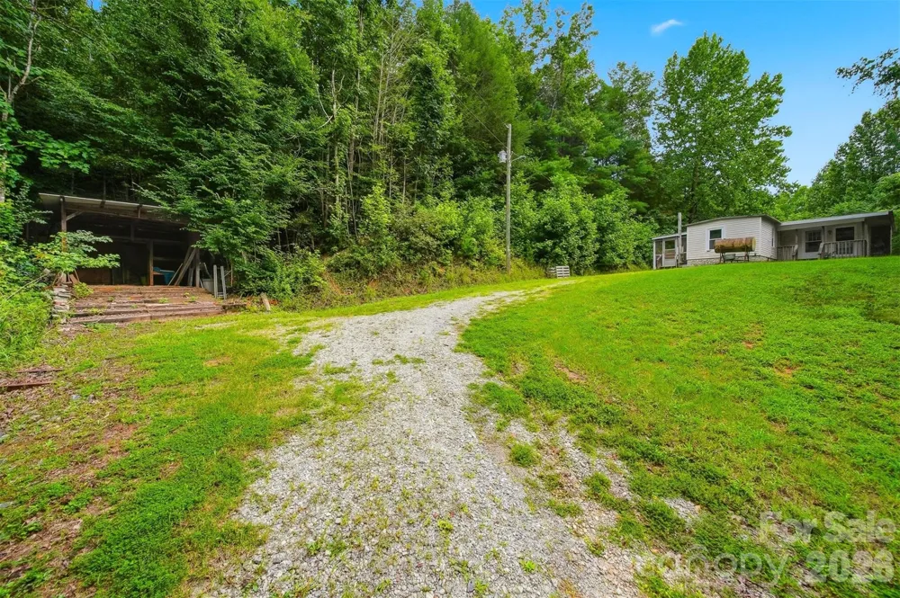 3131 Shallow Creek Road Lenoir, NC 28645