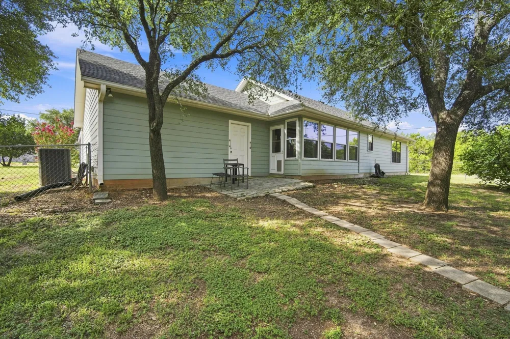 125 Deer Shadow Circle Whitney, TX 76692