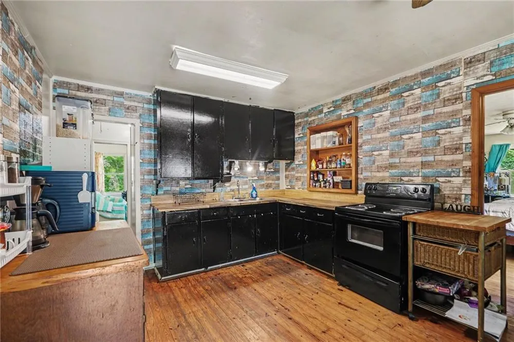 127 White Street Tallapoosa, GA 30176