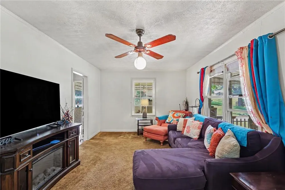 127 White Street Tallapoosa, GA 30176