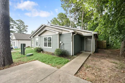 16807 Crestmont