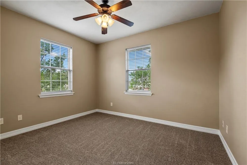1904 Debbie Drive Bryan, TX 77802