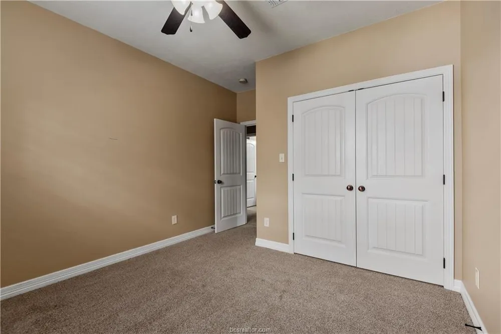 1904 Debbie Drive Bryan, TX 77802