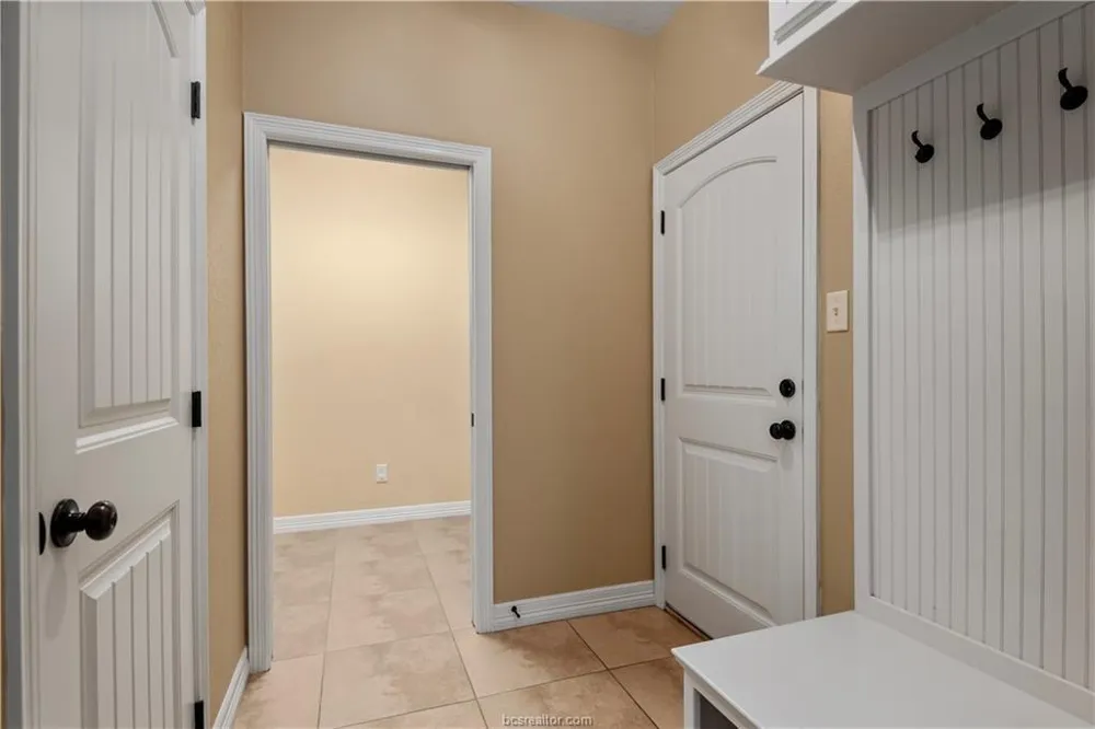 1904 Debbie Drive Bryan, TX 77802