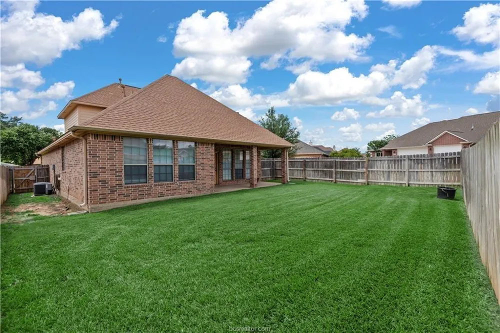 1904 Debbie Drive Bryan, TX 77802