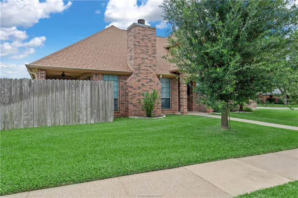 1904 Debbie Drive Bryan, TX 77802