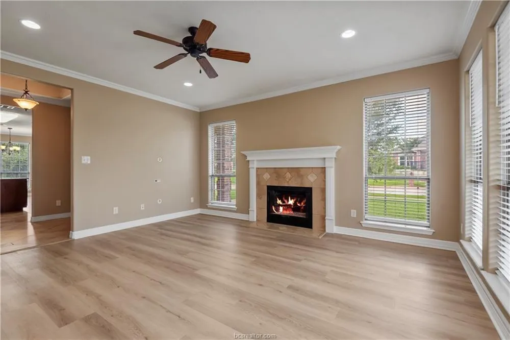 1904 Debbie Drive Bryan, TX 77802