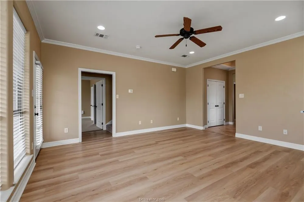1904 Debbie Drive Bryan, TX 77802