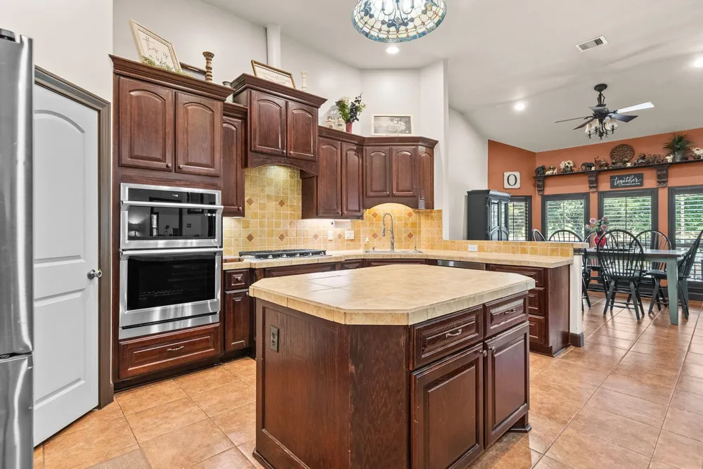 3124 Willow Oak Lane Sealy, TX 77474