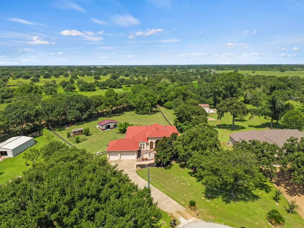 3124 Willow Oak Lane Sealy, TX 77474