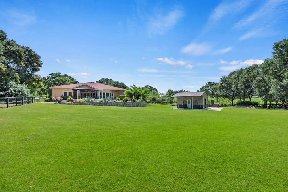3124 Willow Oak Lane Sealy, TX 77474