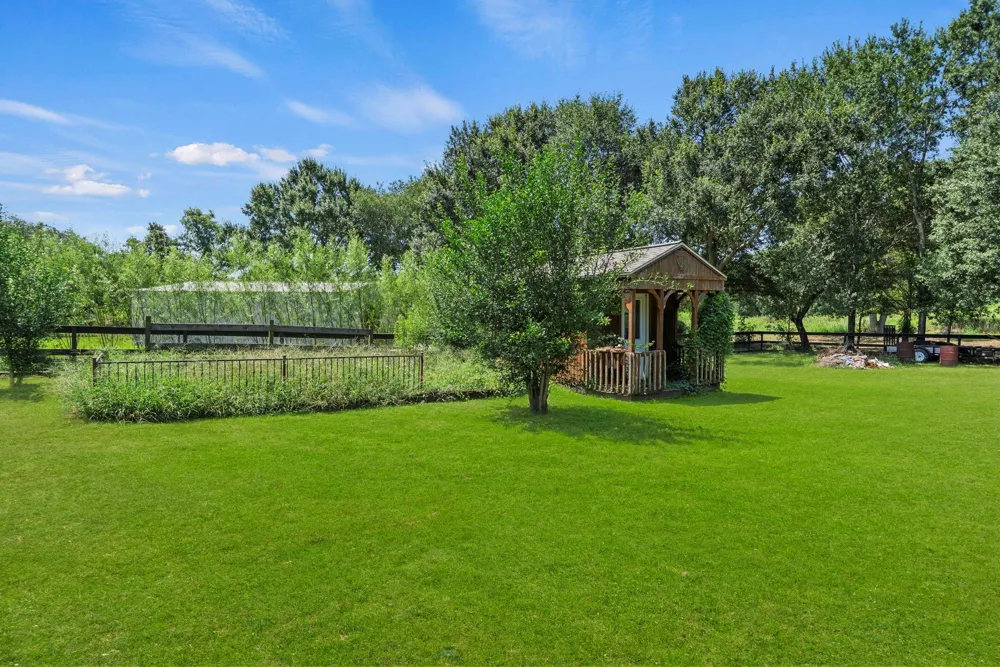 3124 Willow Oak Lane Sealy, TX 77474