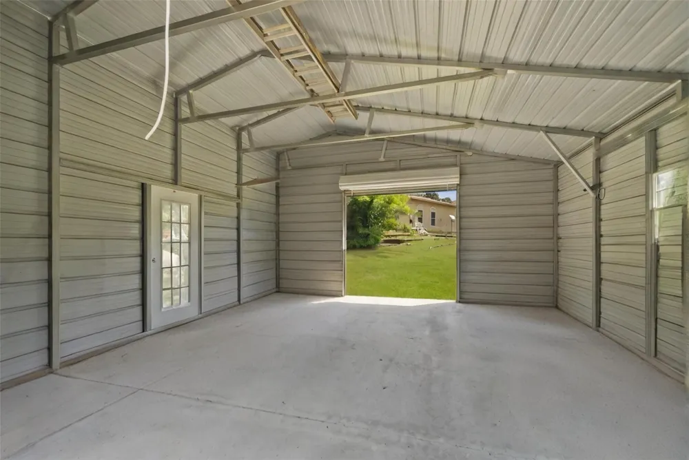 3124 Willow Oak Lane Sealy, TX 77474