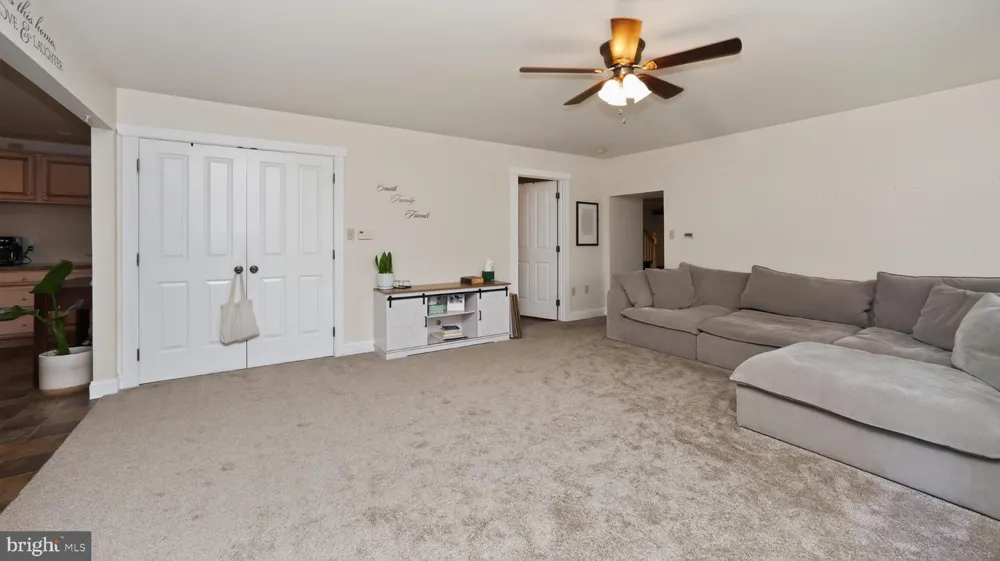 1505 W KINGS HIGHWAY Gap, PA 17527