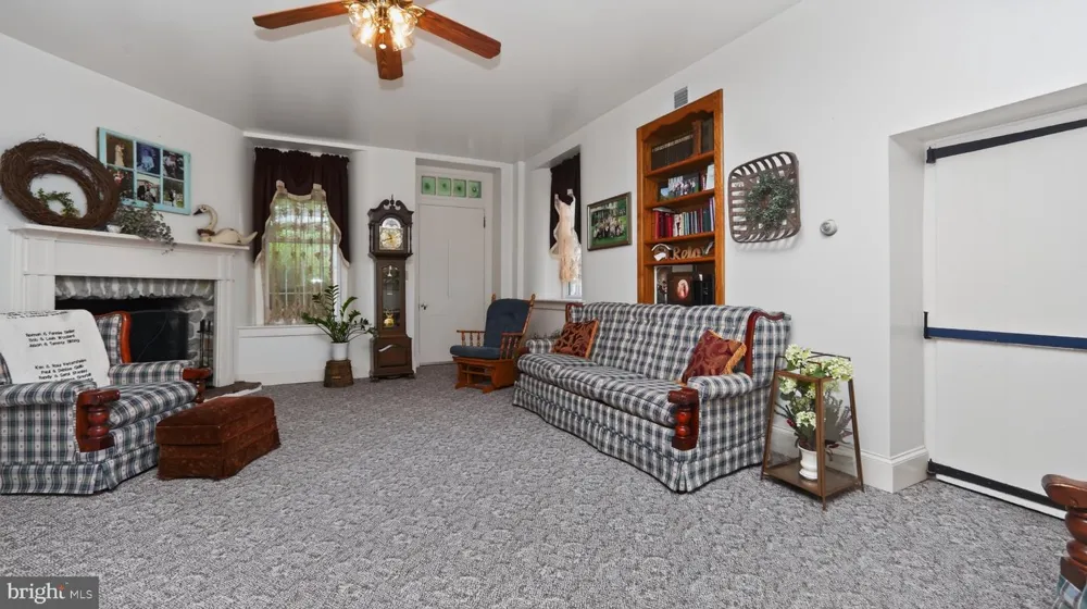 1505 W KINGS HIGHWAY Gap, PA 17527