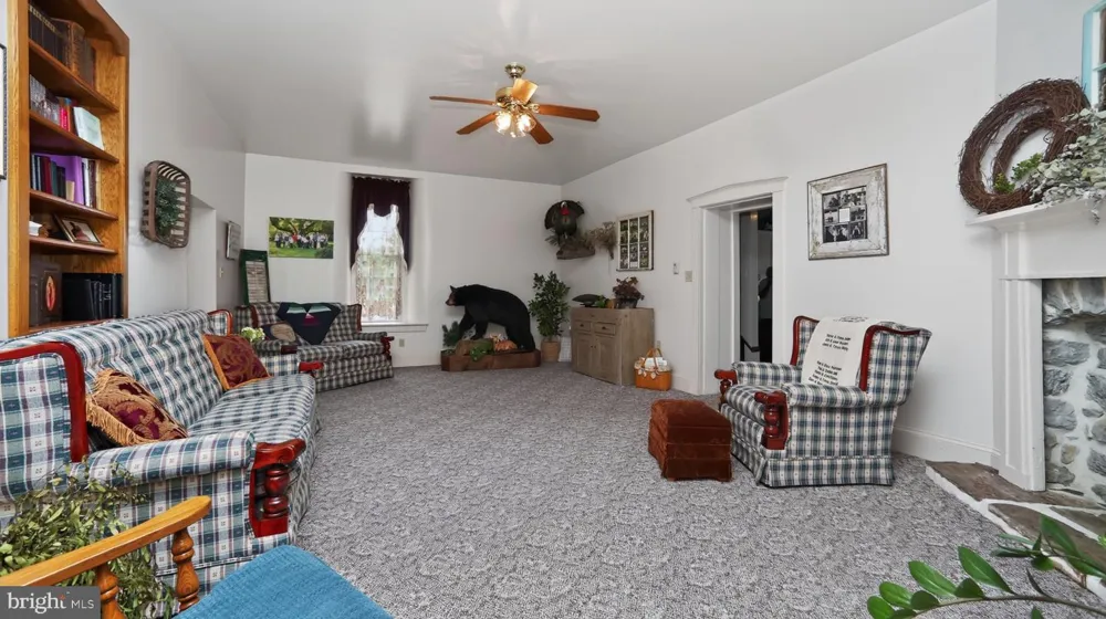 1505 W KINGS HIGHWAY Gap, PA 17527