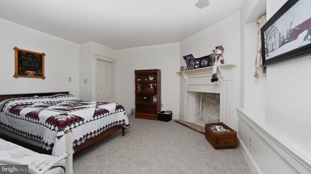 1505 W KINGS HIGHWAY Gap, PA 17527