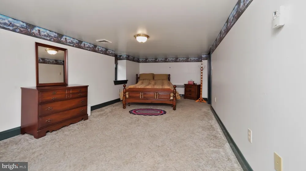 1505 W KINGS HIGHWAY Gap, PA 17527