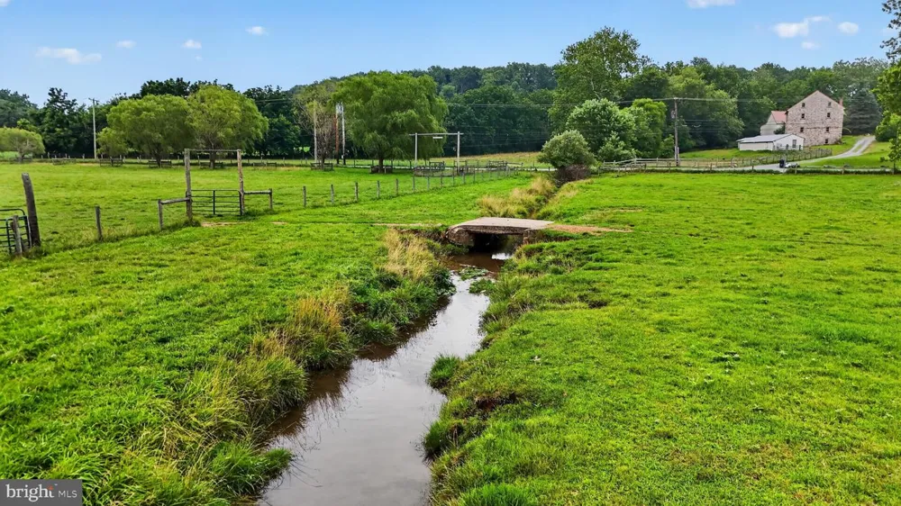 1505 W KINGS HIGHWAY Gap, PA 17527