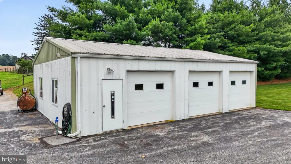1505 W KINGS HIGHWAY Gap, PA 17527