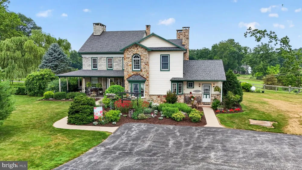 1505 W KINGS HIGHWAY Gap, PA 17527