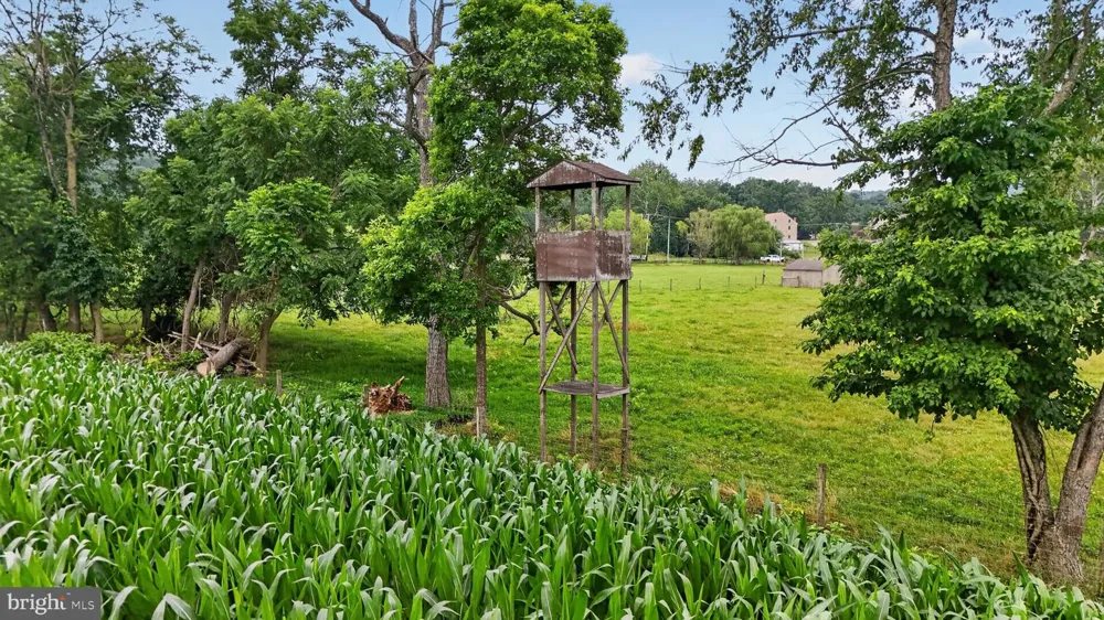 1505 W KINGS HIGHWAY Gap, PA 17527