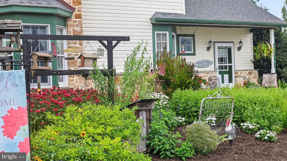 1505 W KINGS HIGHWAY Gap, PA 17527