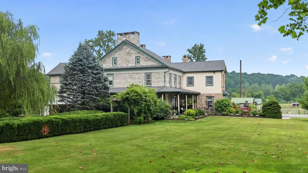 1505 W KINGS HIGHWAY Gap, PA 17527