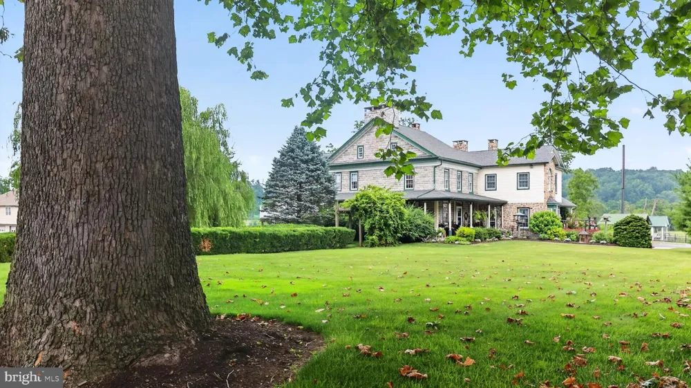 1505 W KINGS HIGHWAY Gap, PA 17527
