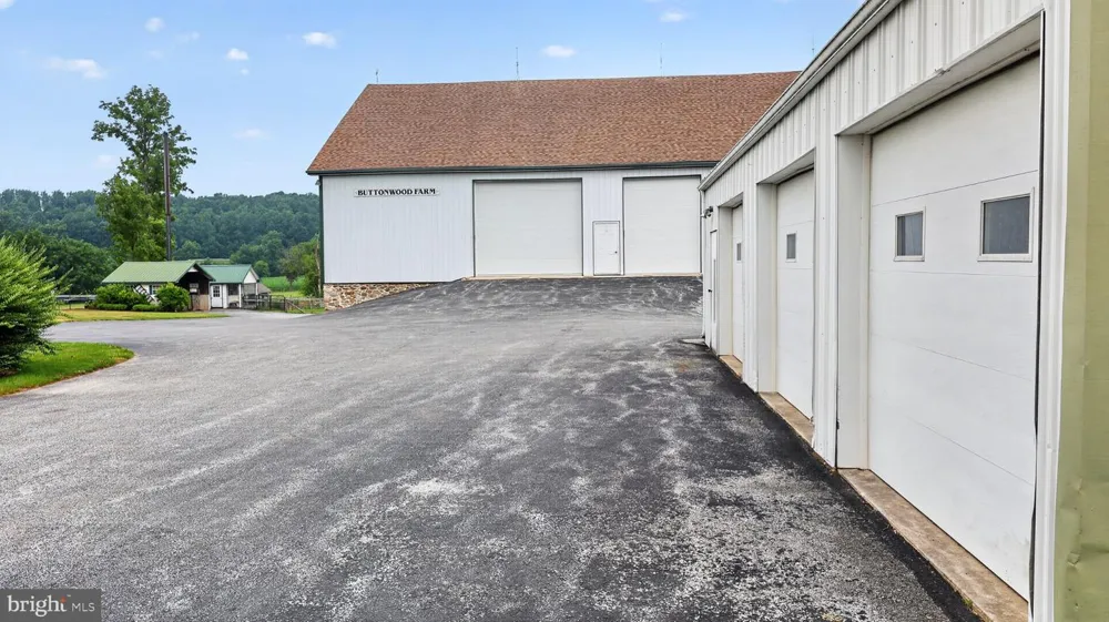 1505 W KINGS HIGHWAY Gap, PA 17527