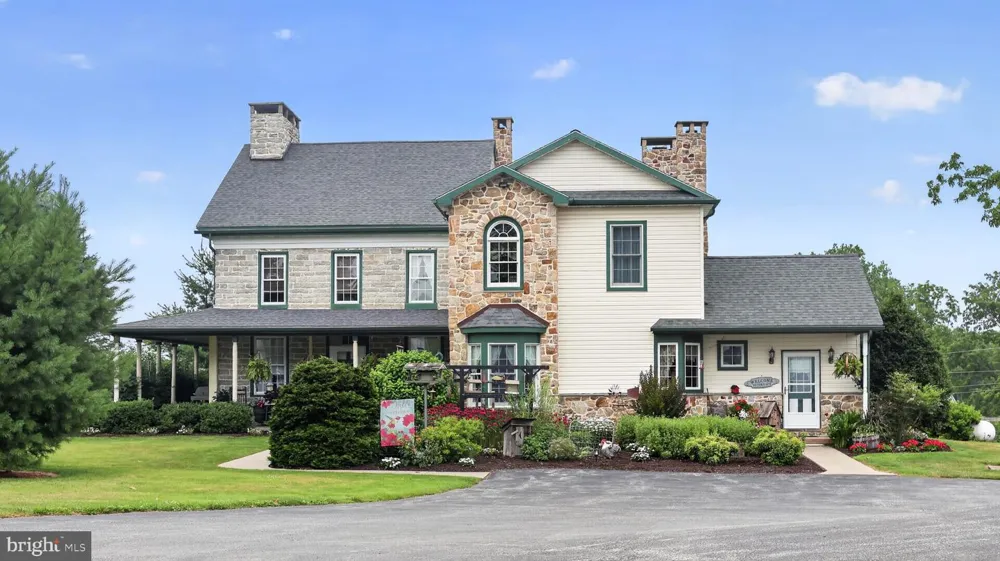 1505 W KINGS HIGHWAY Gap, PA 17527