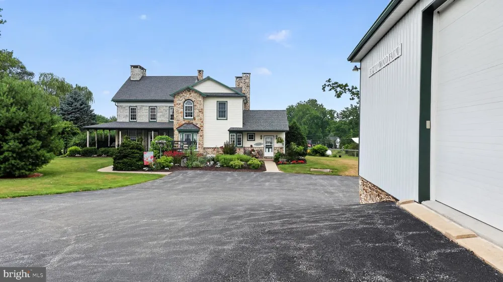 1505 W KINGS HIGHWAY Gap, PA 17527