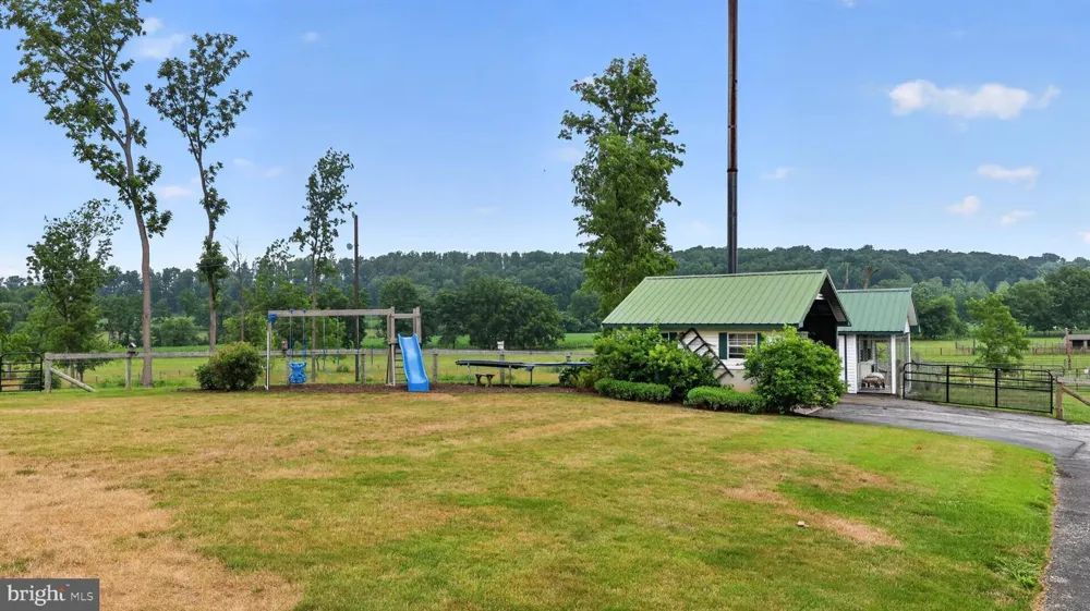 1505 W KINGS HIGHWAY Gap, PA 17527