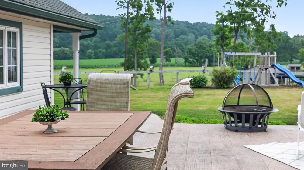1505 W KINGS HIGHWAY Gap, PA 17527