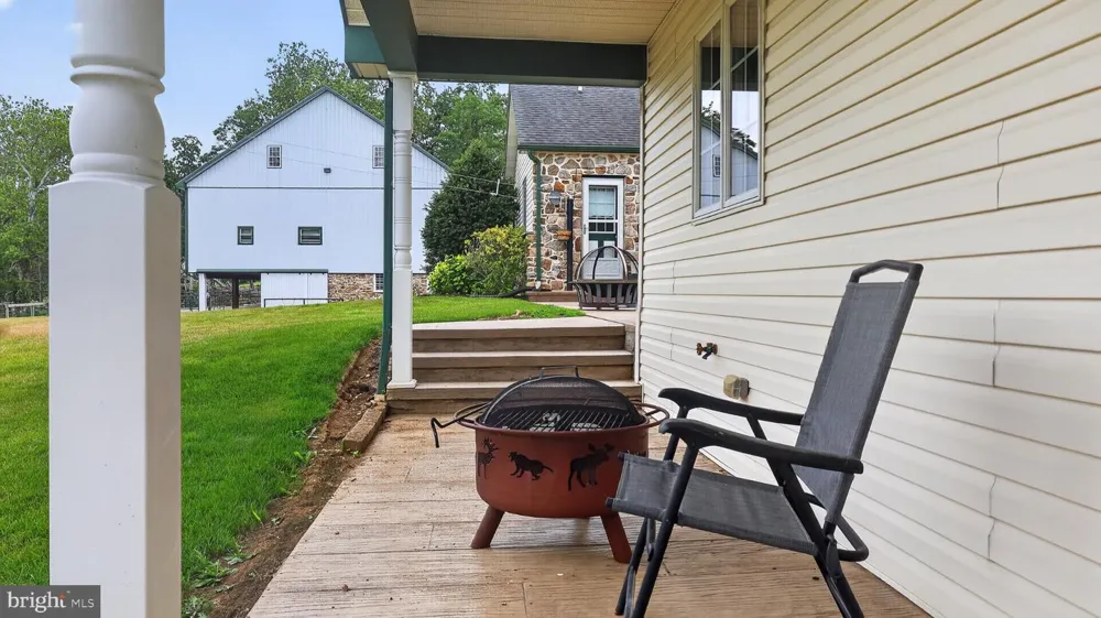 1505 W KINGS HIGHWAY Gap, PA 17527