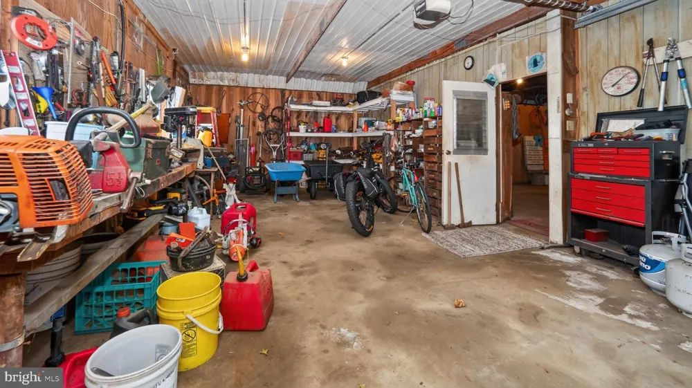 1505 W KINGS HIGHWAY Gap, PA 17527
